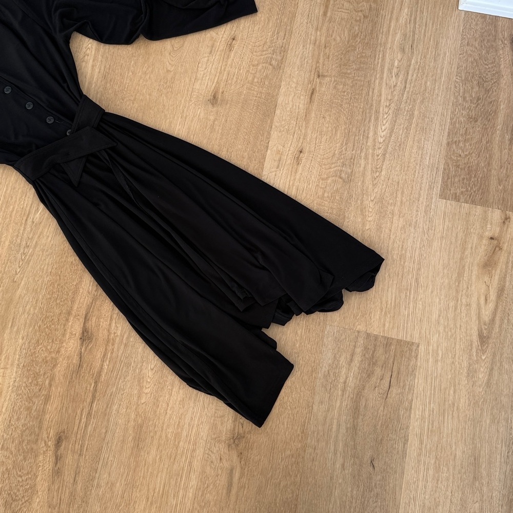 Sympli Dress - Picture 2 of 3